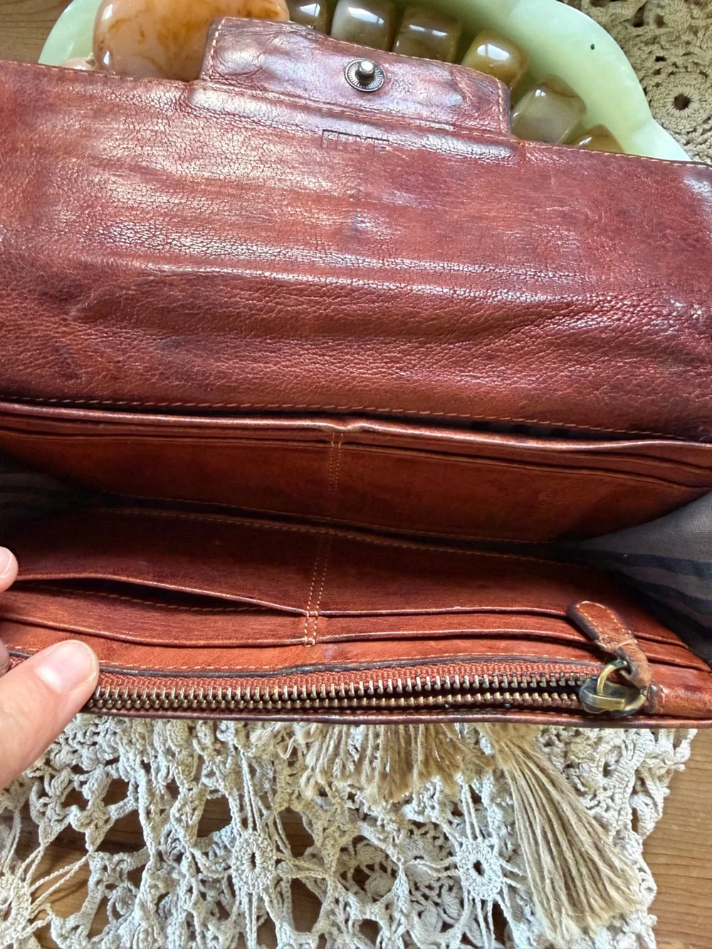 Frye Cameron Continental Cognac Rust Brown Leather Clutch Wallet